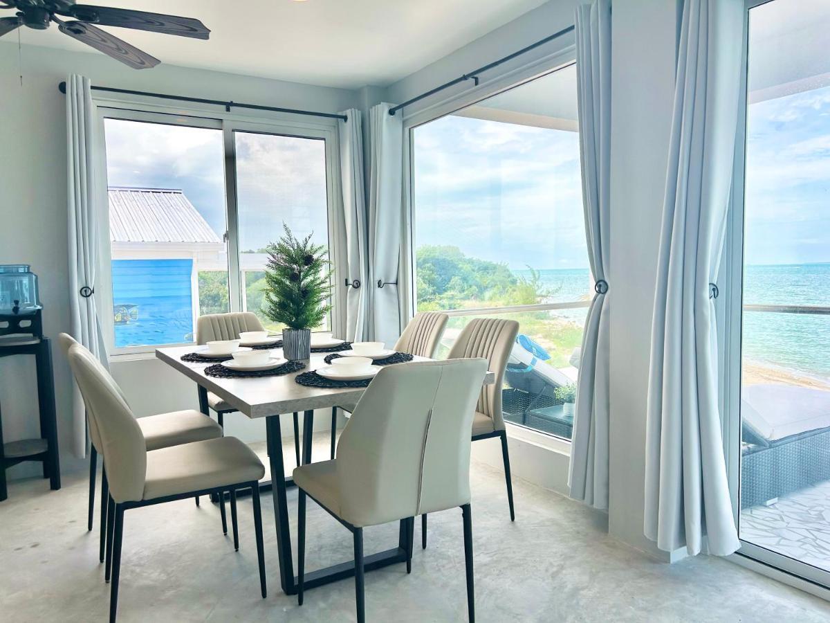 Villas Secreta Beachfront Resort