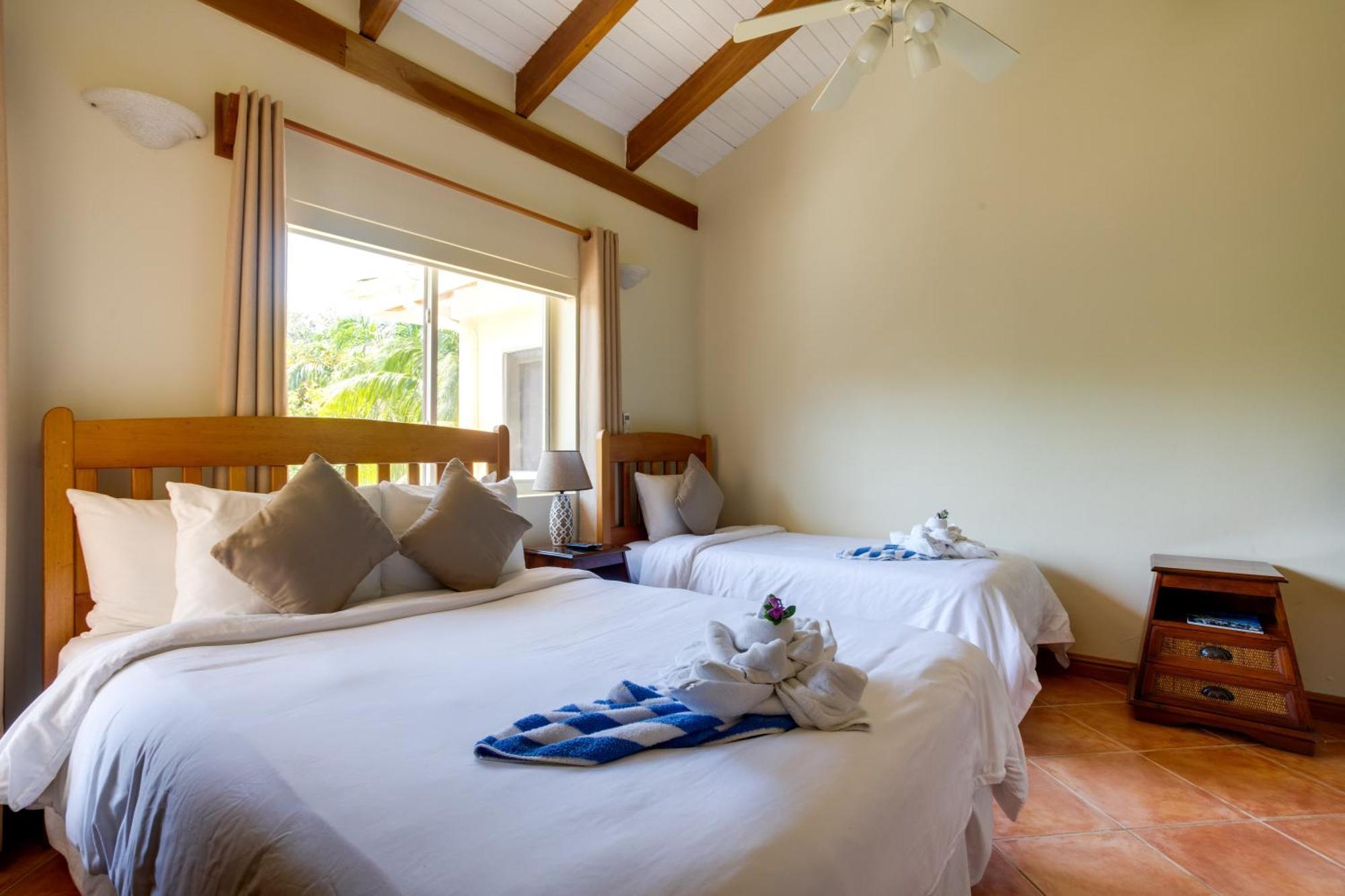 Laru Beya 5* Placencia