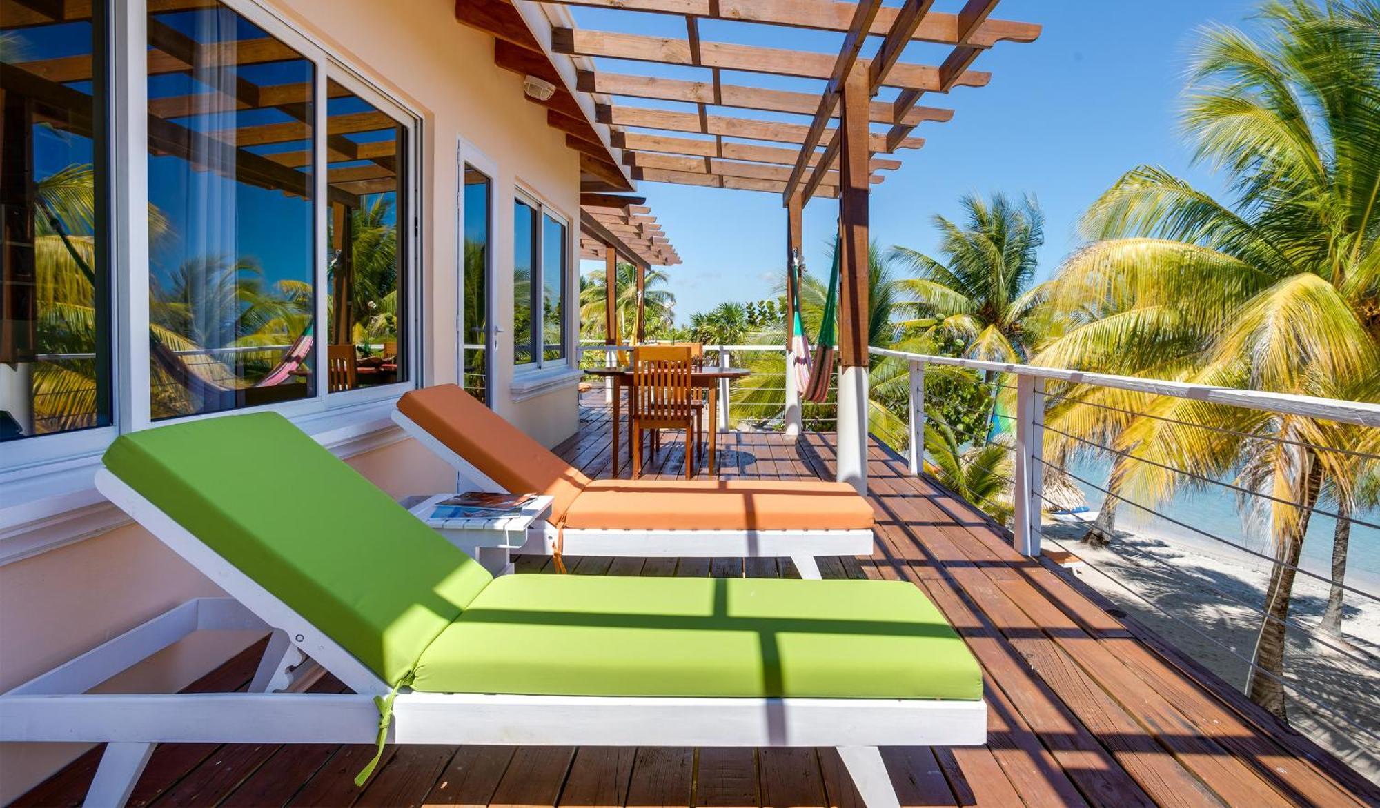 Laru Beya 5* Placencia