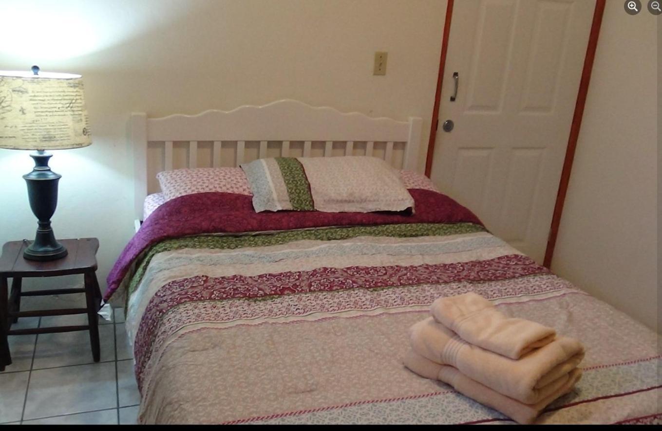 Hacienda Tropical Guest house Belmopan