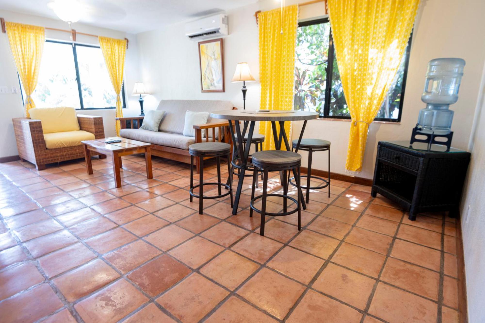 Isla Bonita Yacht Club Hotel 3*