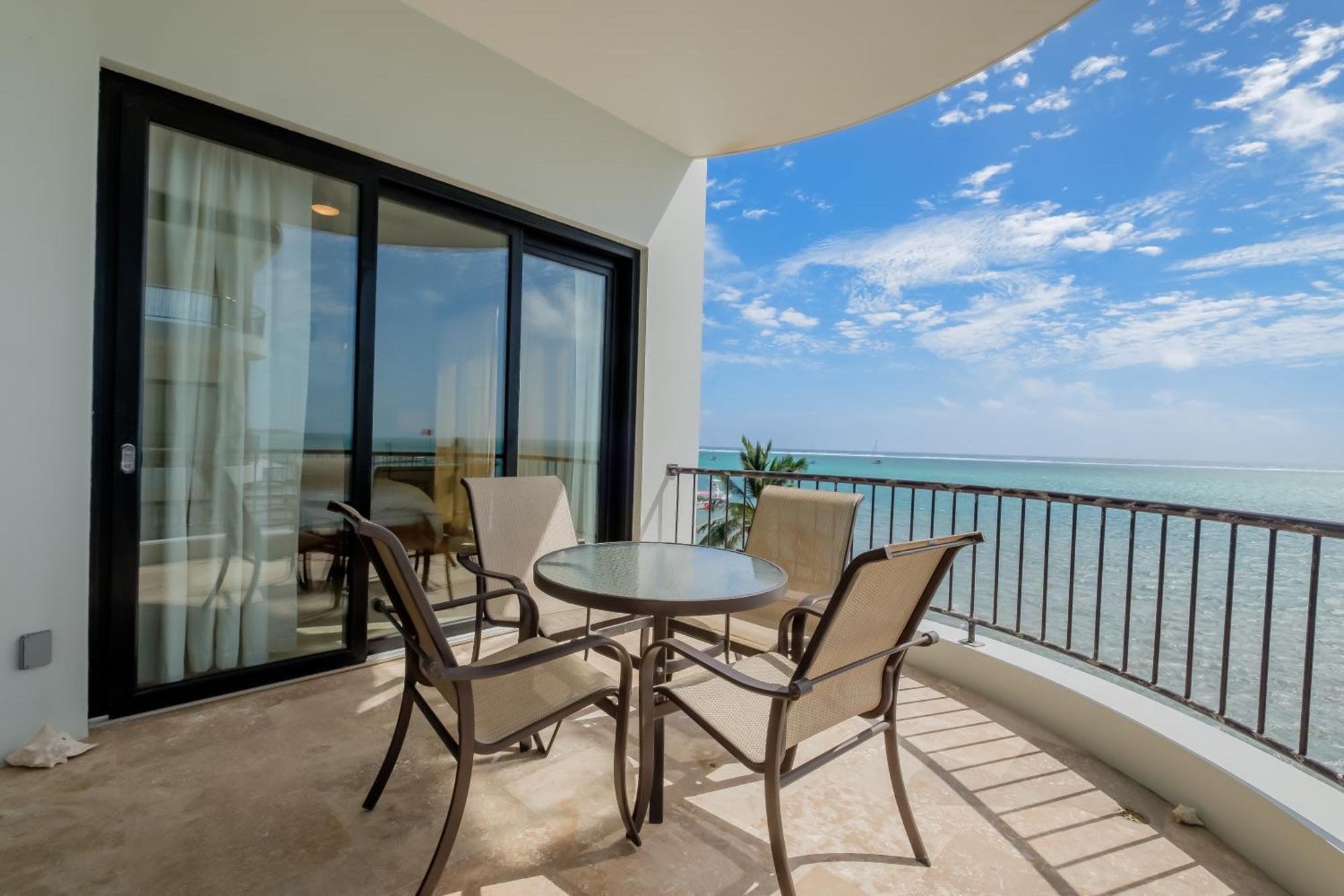 Diamante Beachfront 5*
