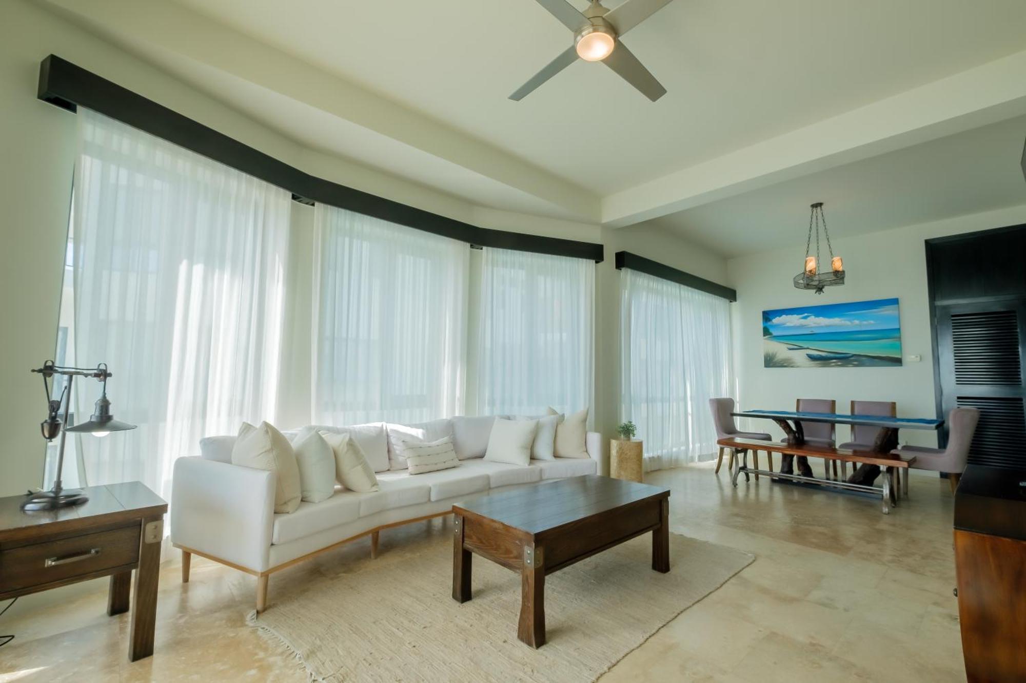 Hotel Diamante Beachfront