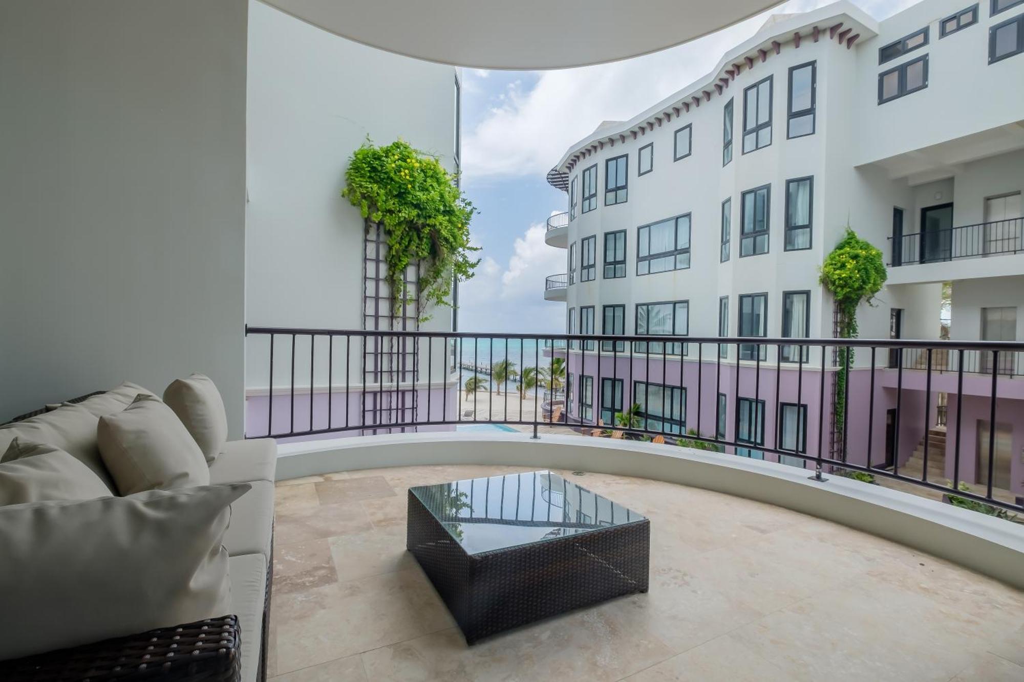 Diamante Beachfront San Pedro (Ambergris Caye)