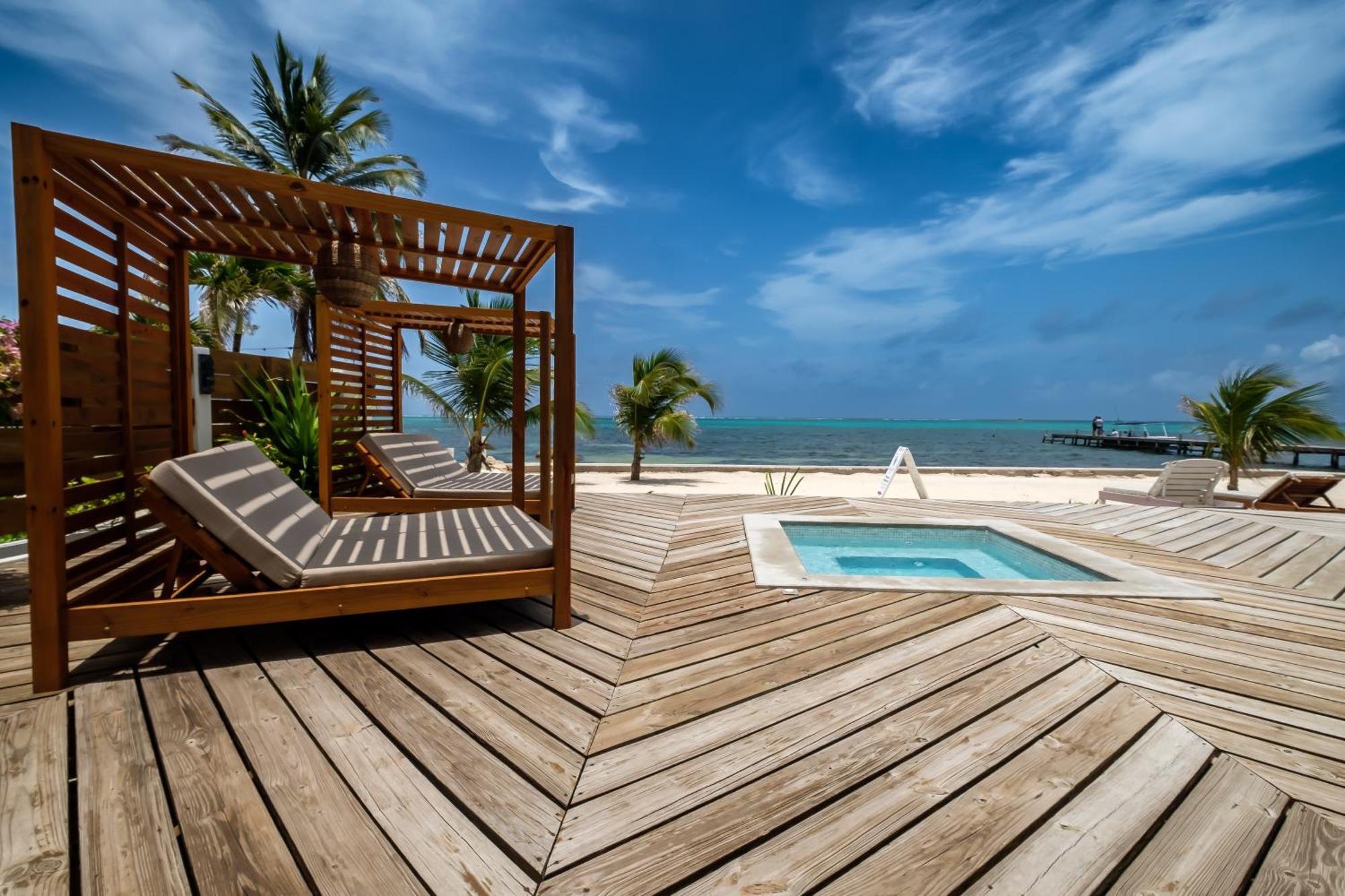 Diamante Beachfront 5* San Pedro (Ambergris Caye)