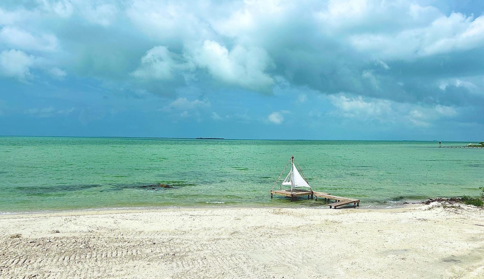 Resort Villas Secreta Beachfront *