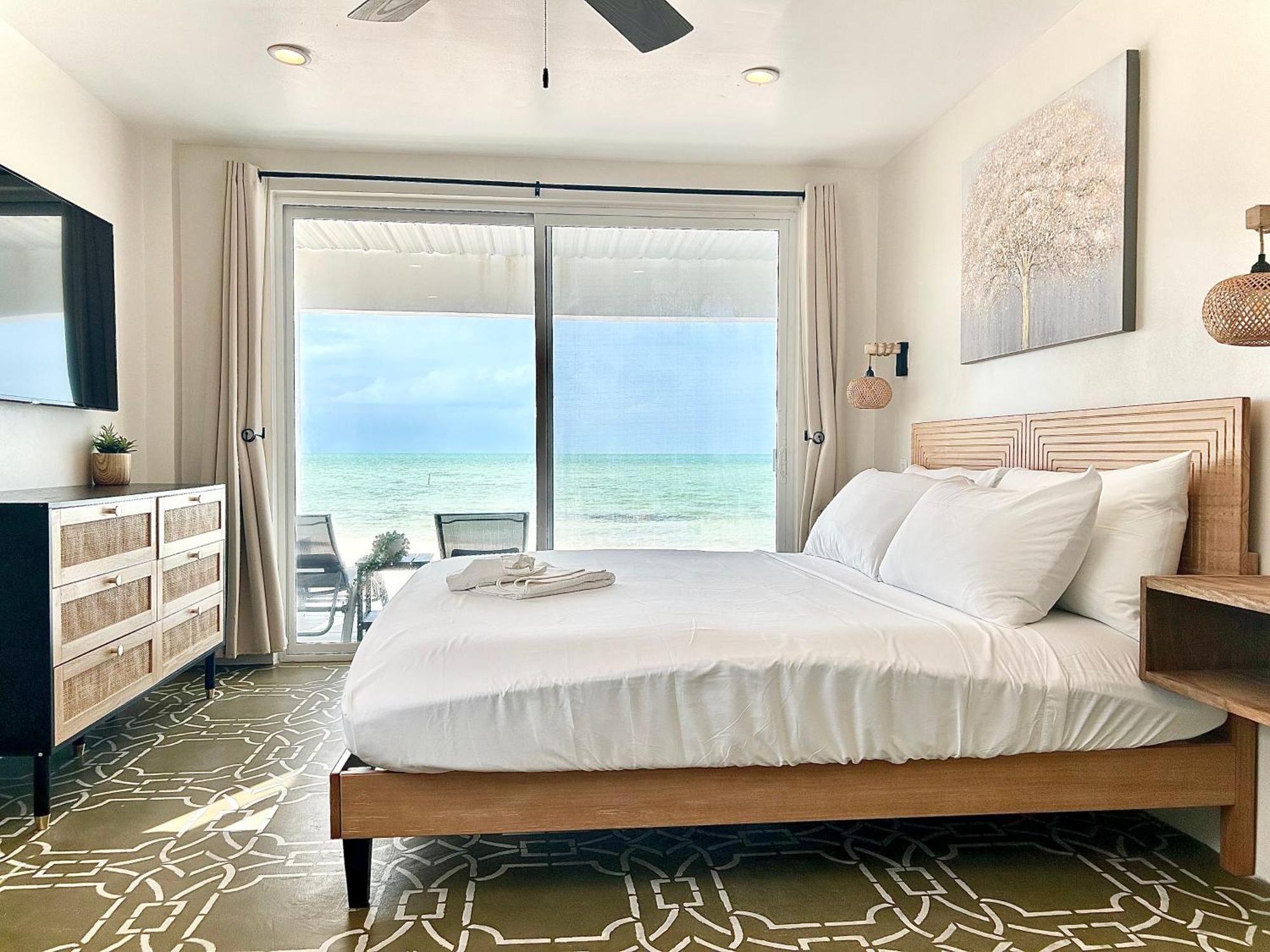 Villas Secreta Beachfront * San Pedro (Ambergris Caye)