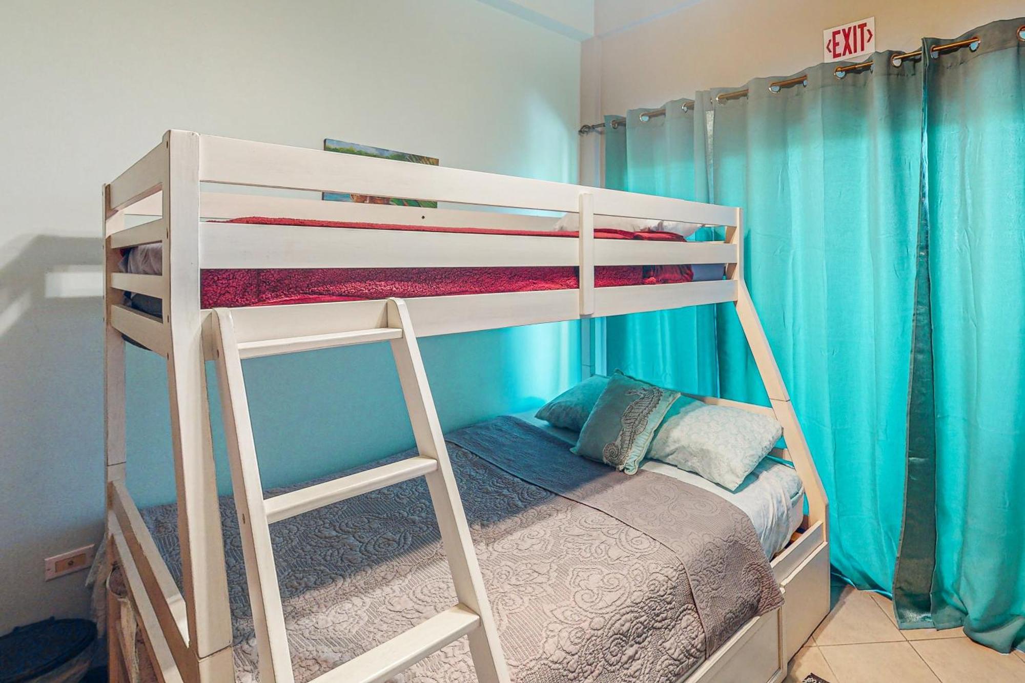 B103 Mara Laguna Apartment