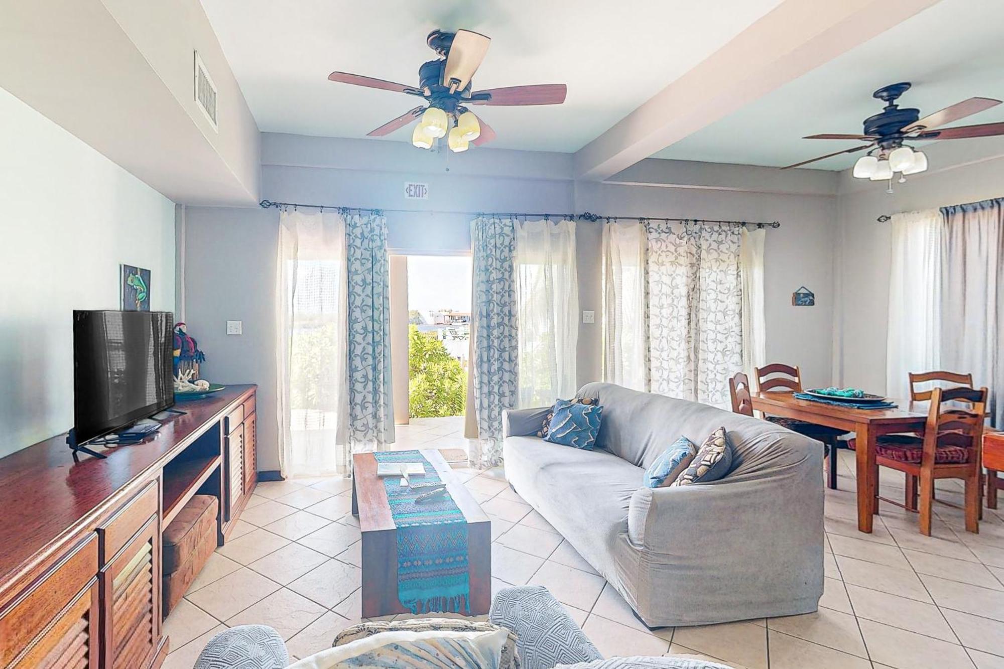 B103 Mara Laguna Apartment *