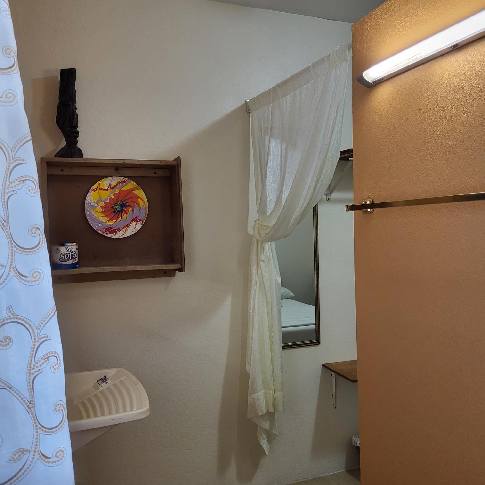 Hacienda Tropical Guest house
