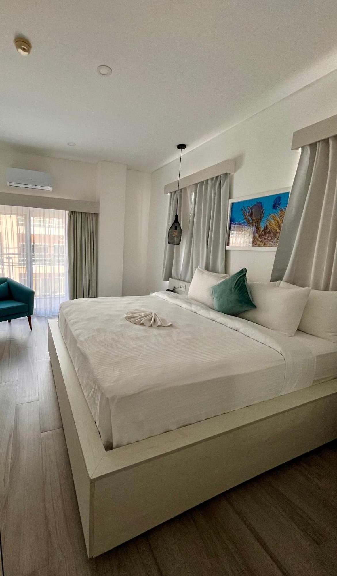 Resort The Watermark 4*