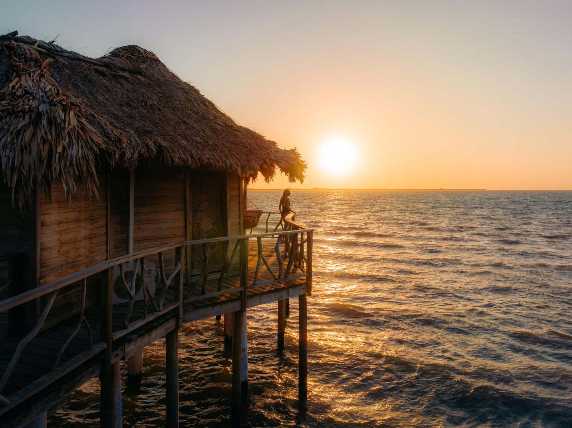 Resort Thatch Caye A Muy'ono 5*