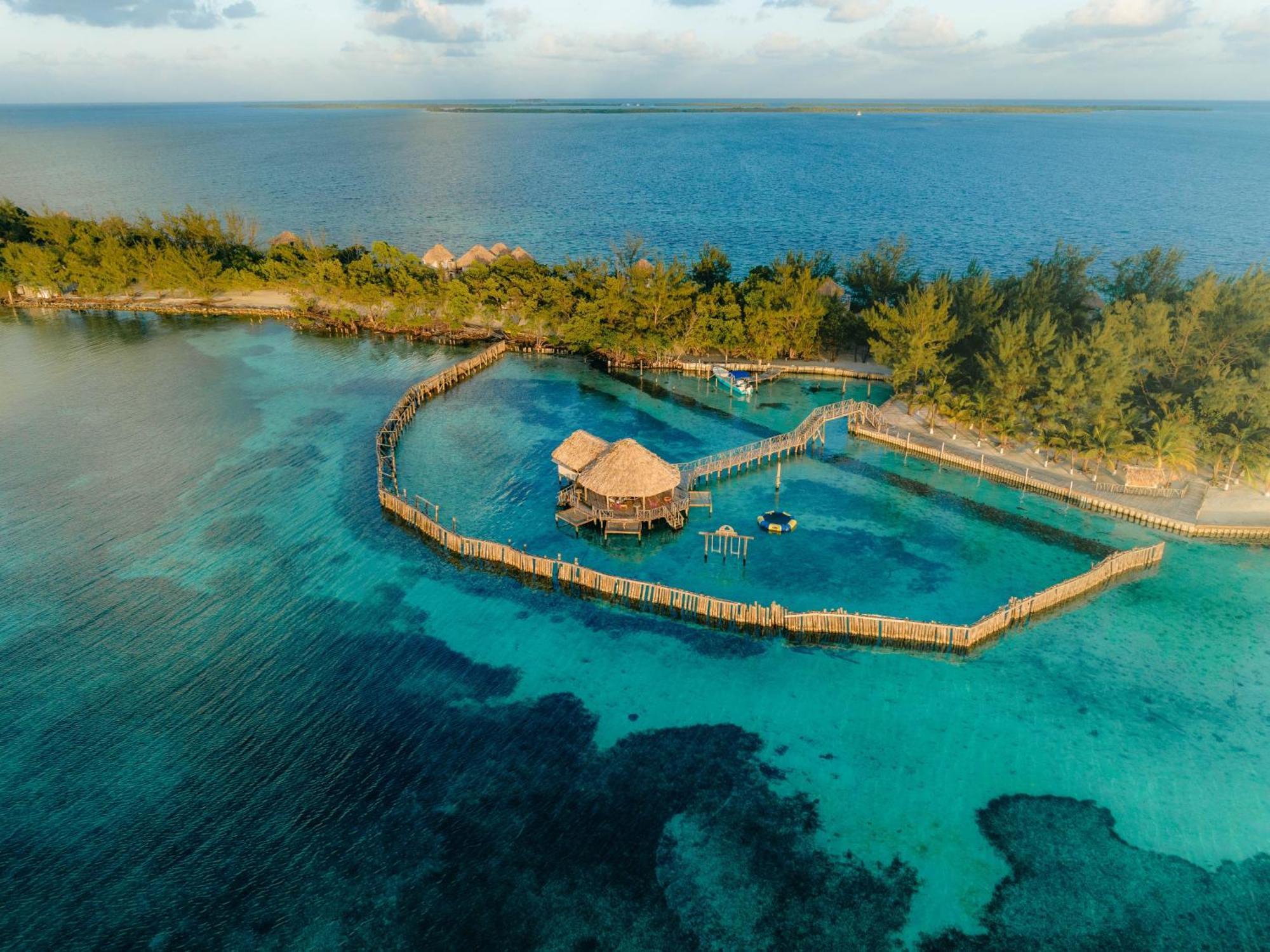 Thatch Caye A Muy'ono Resort 5*