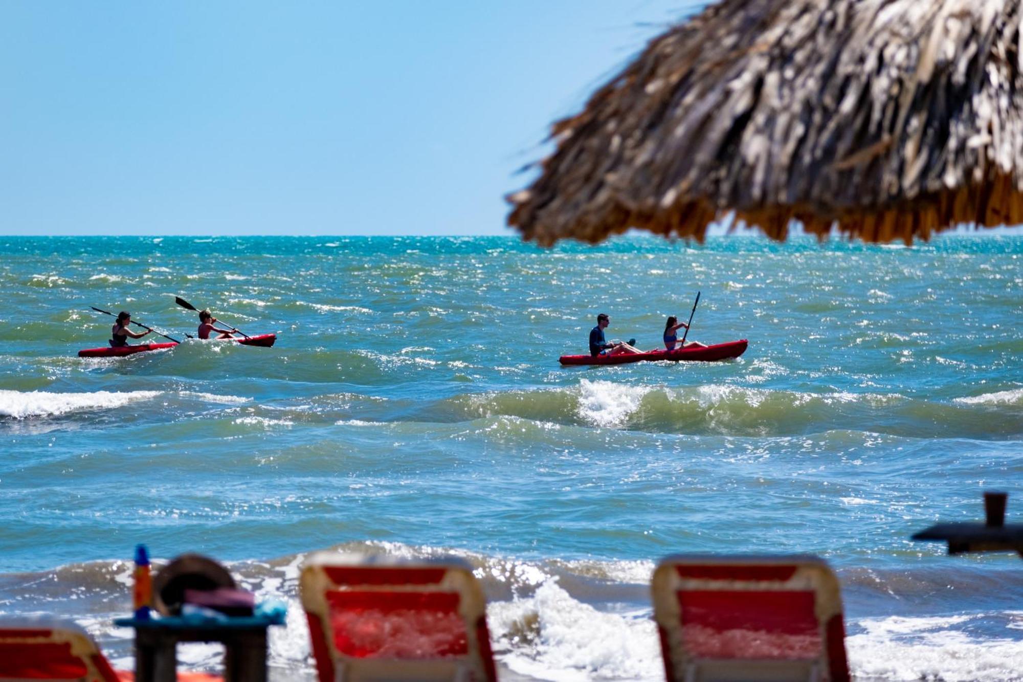Bay Belize A Muy'ono Hopkins