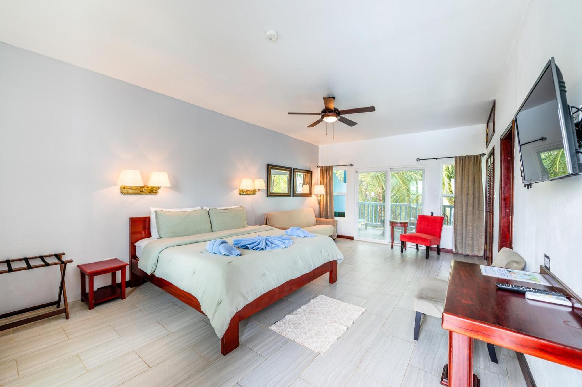 Parrot Cove 4*