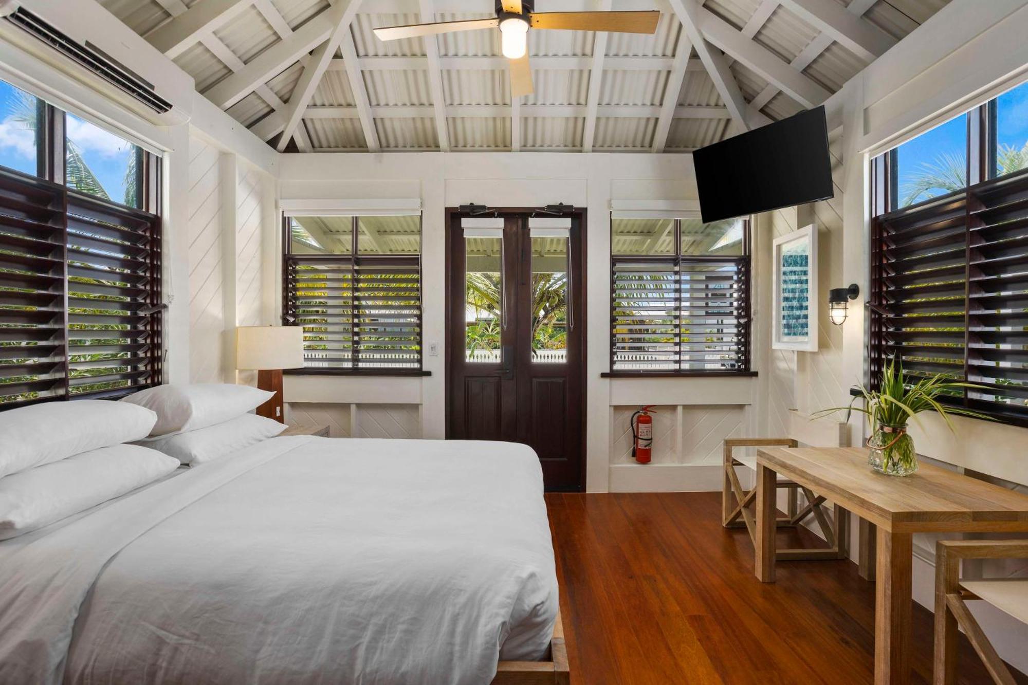 Mahogany Bay And Club, Curio Collection San Pedro (Ambergris Caye)