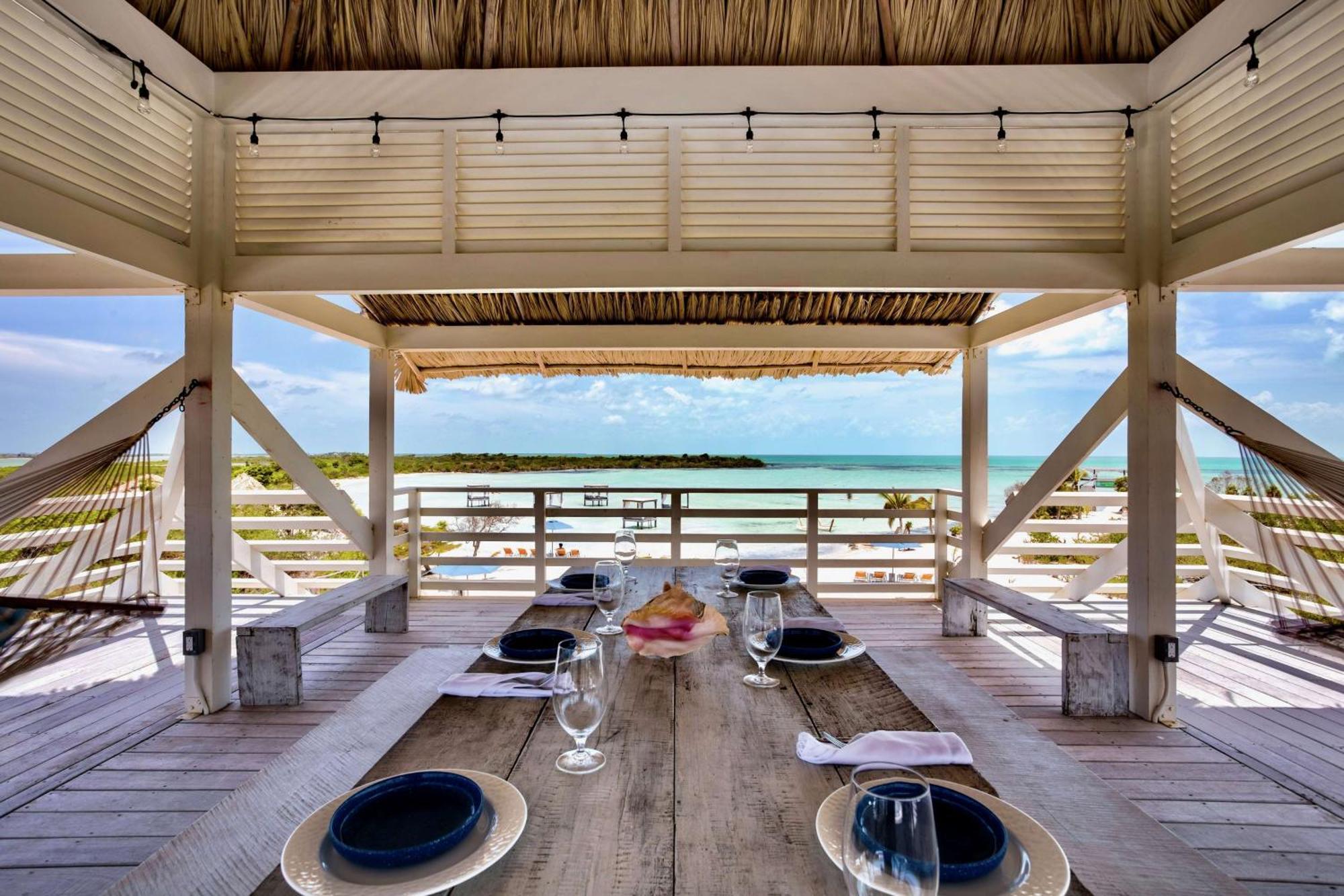 Mahogany Bay And Club, Curio Collection Resort San Pedro (Ambergris Caye)