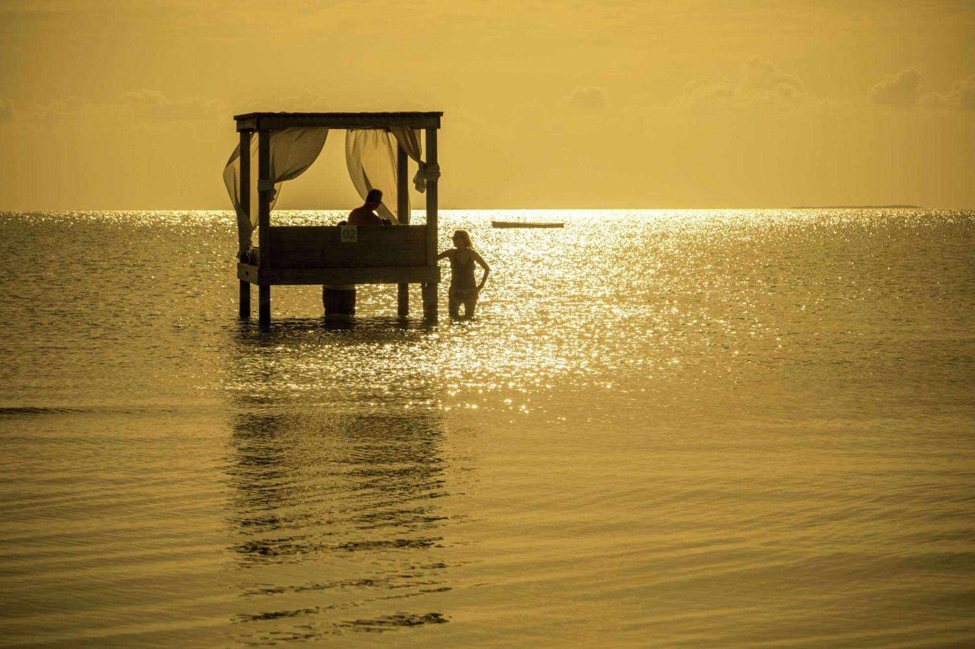 Mahogany Bay And Club, Curio Collection Resort San Pedro (Ambergris Caye)