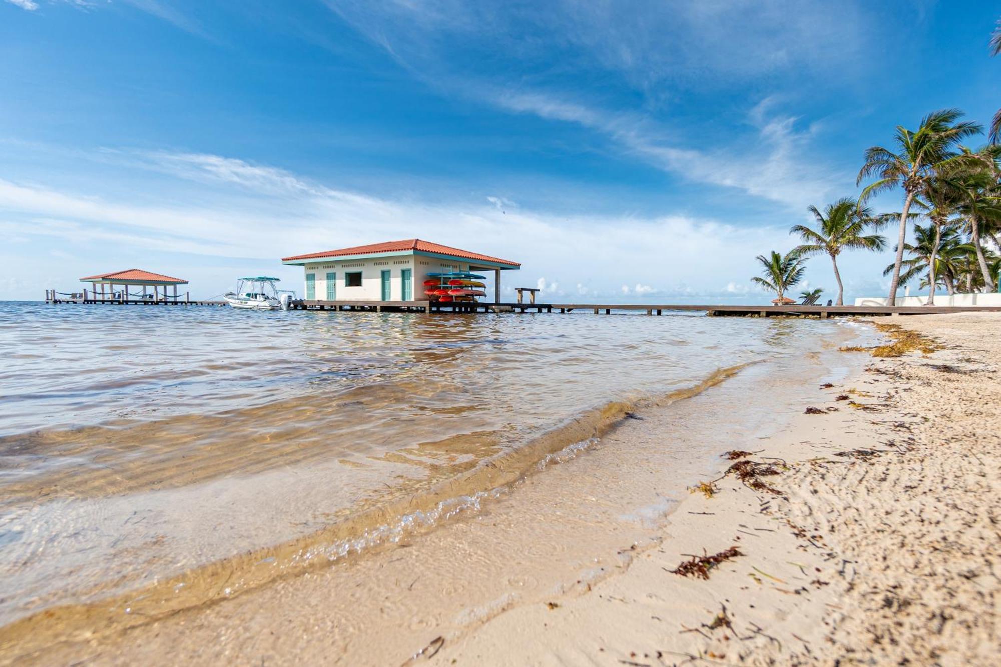Resort Belizean Shores 3*