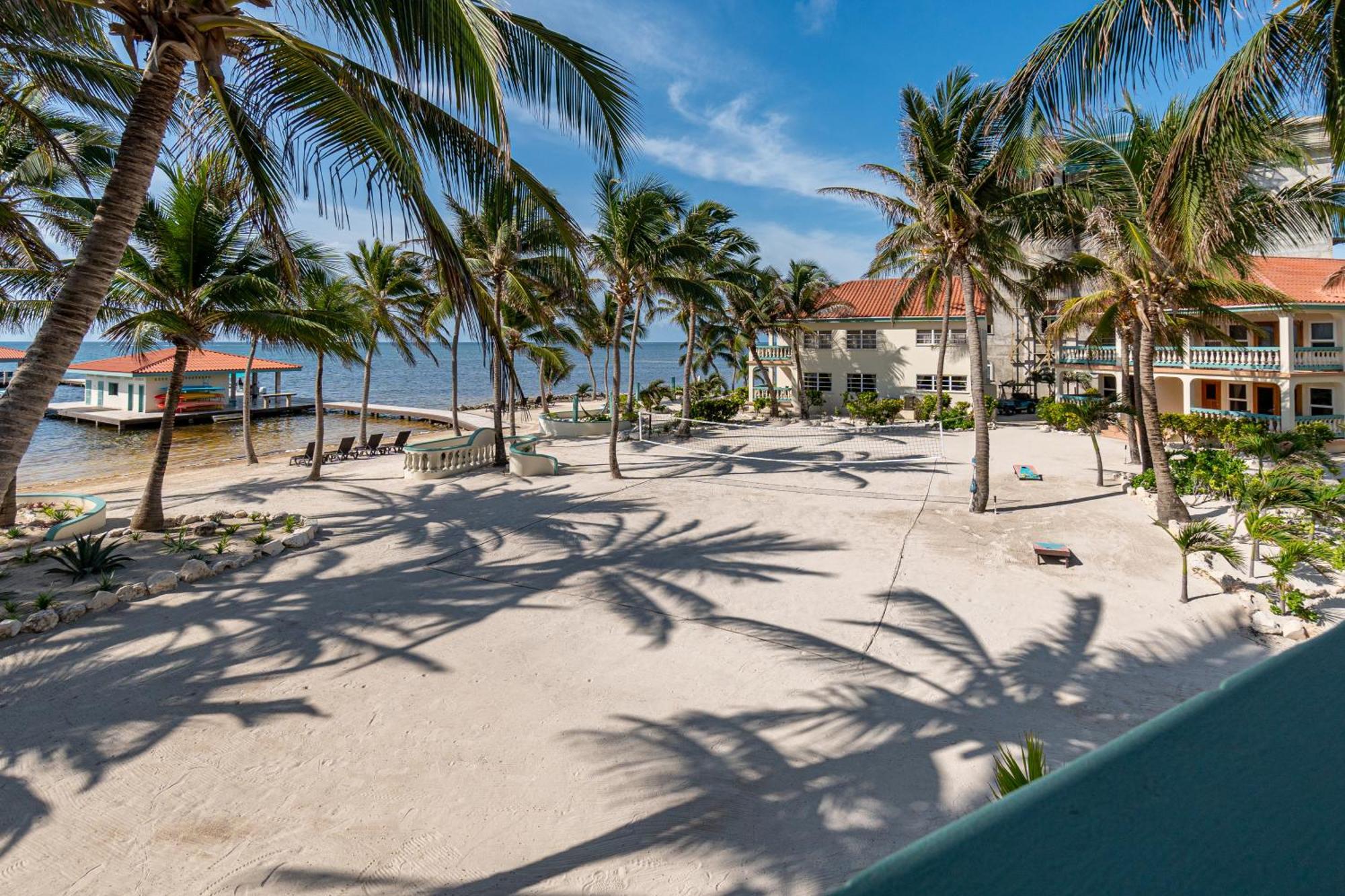Resort Belizean Shores 3*