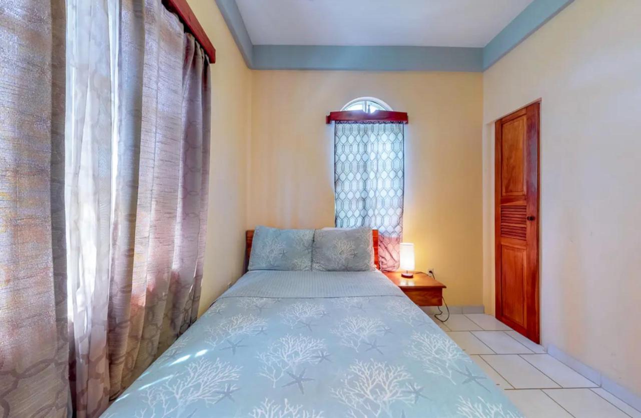 Hotel Sandy Feet Placencia