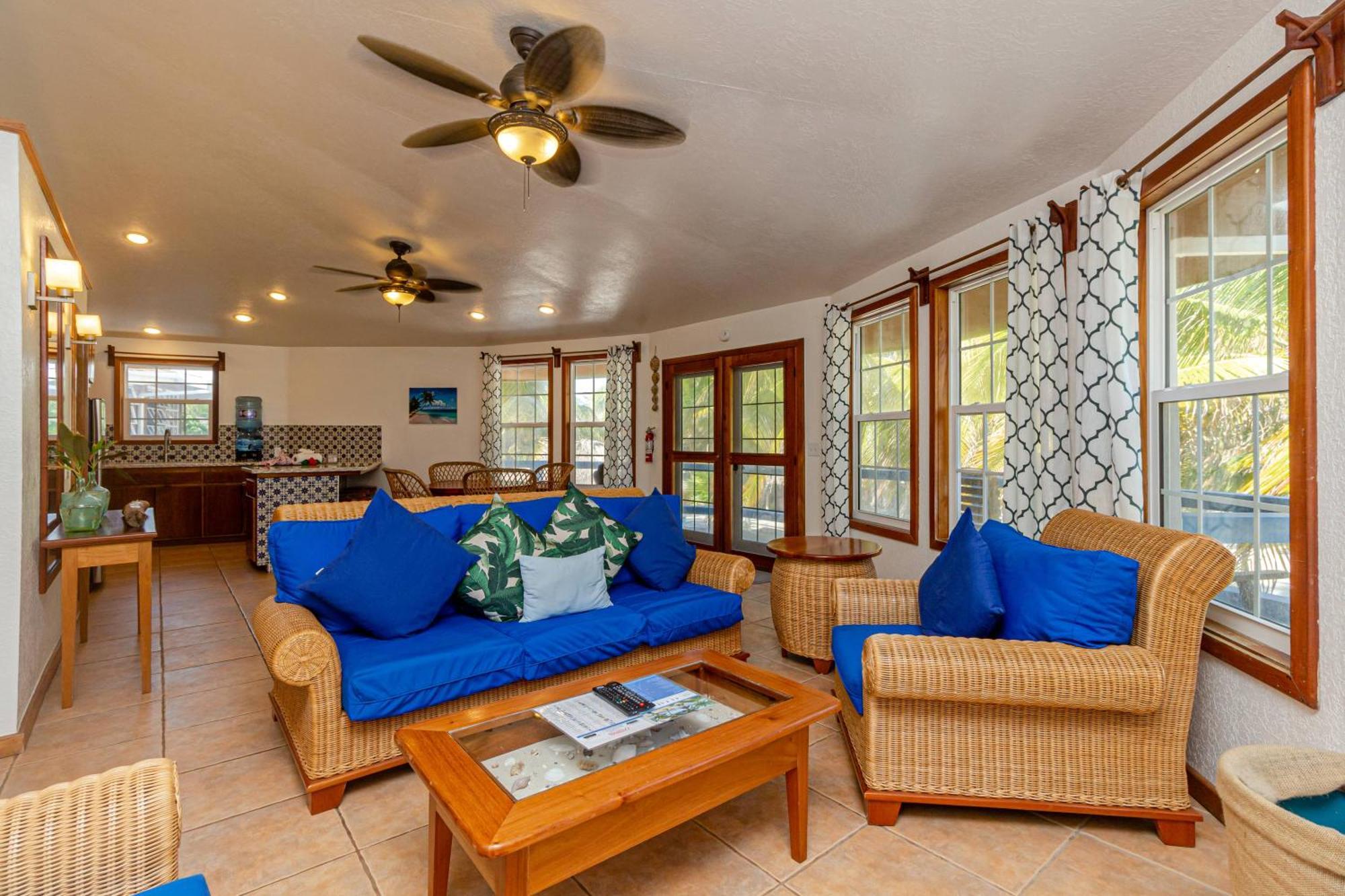 White Sands Cove Resort 3*
