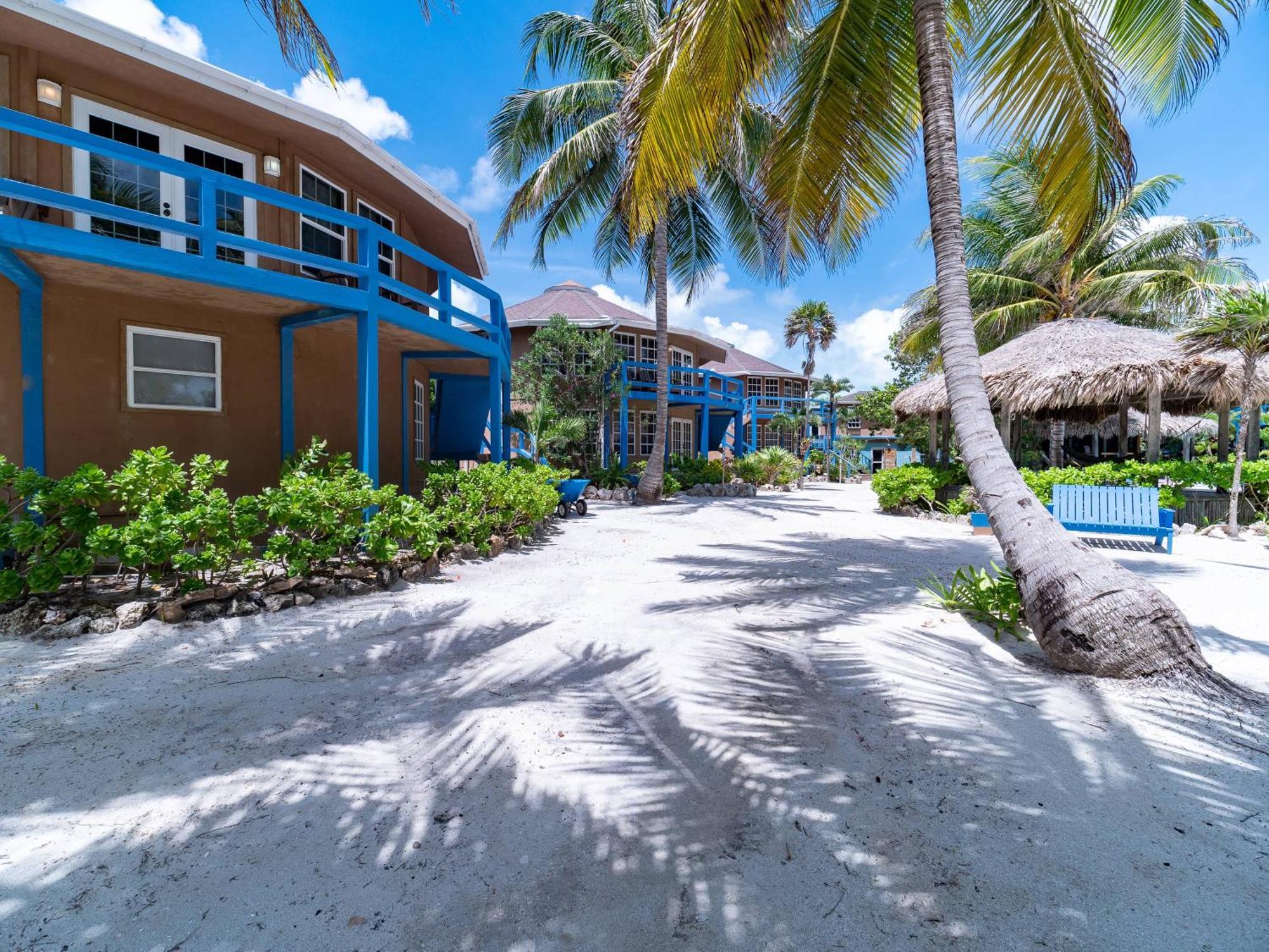 White Sands Cove 3*