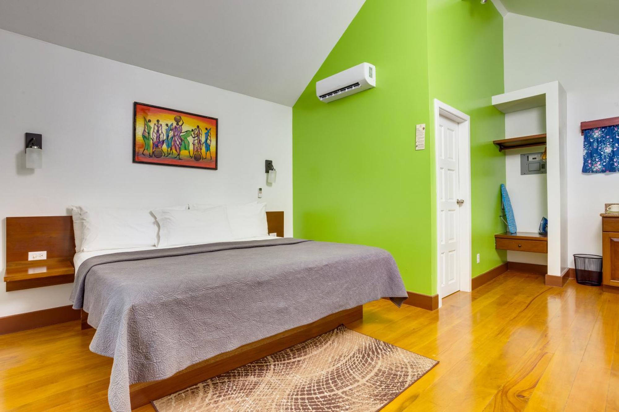 Resort Harbour View Boutique & Yoga Retreat *