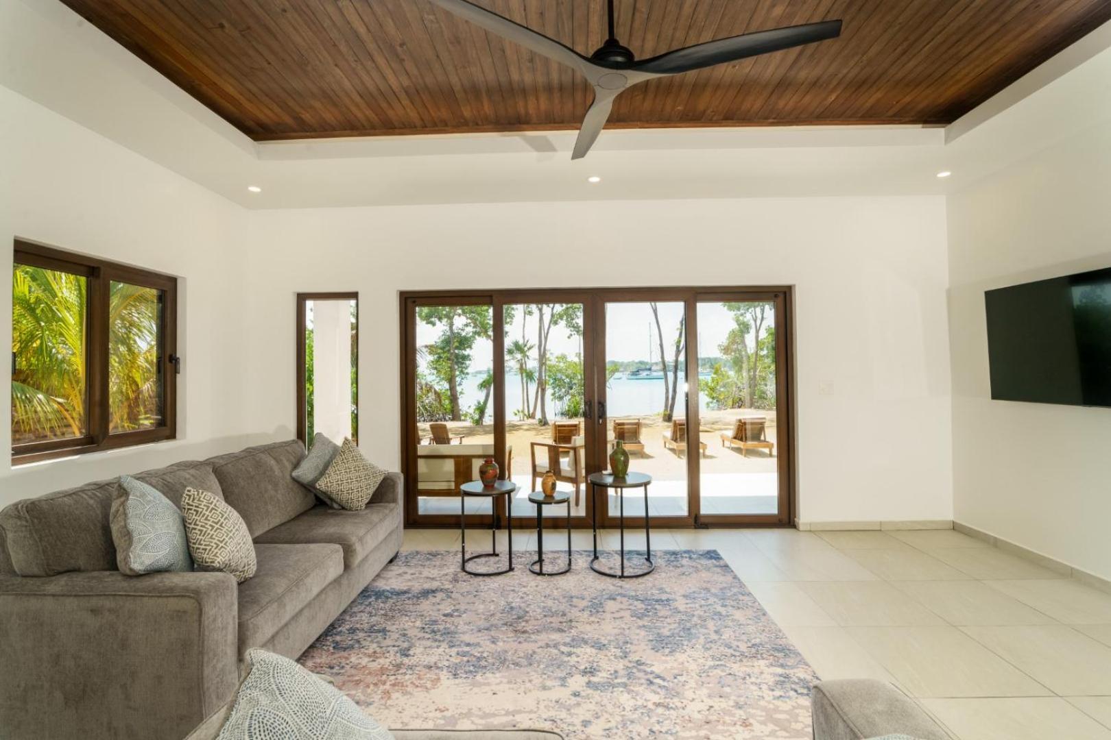Villa New Oceanfront 5 Bedroom Private Island *