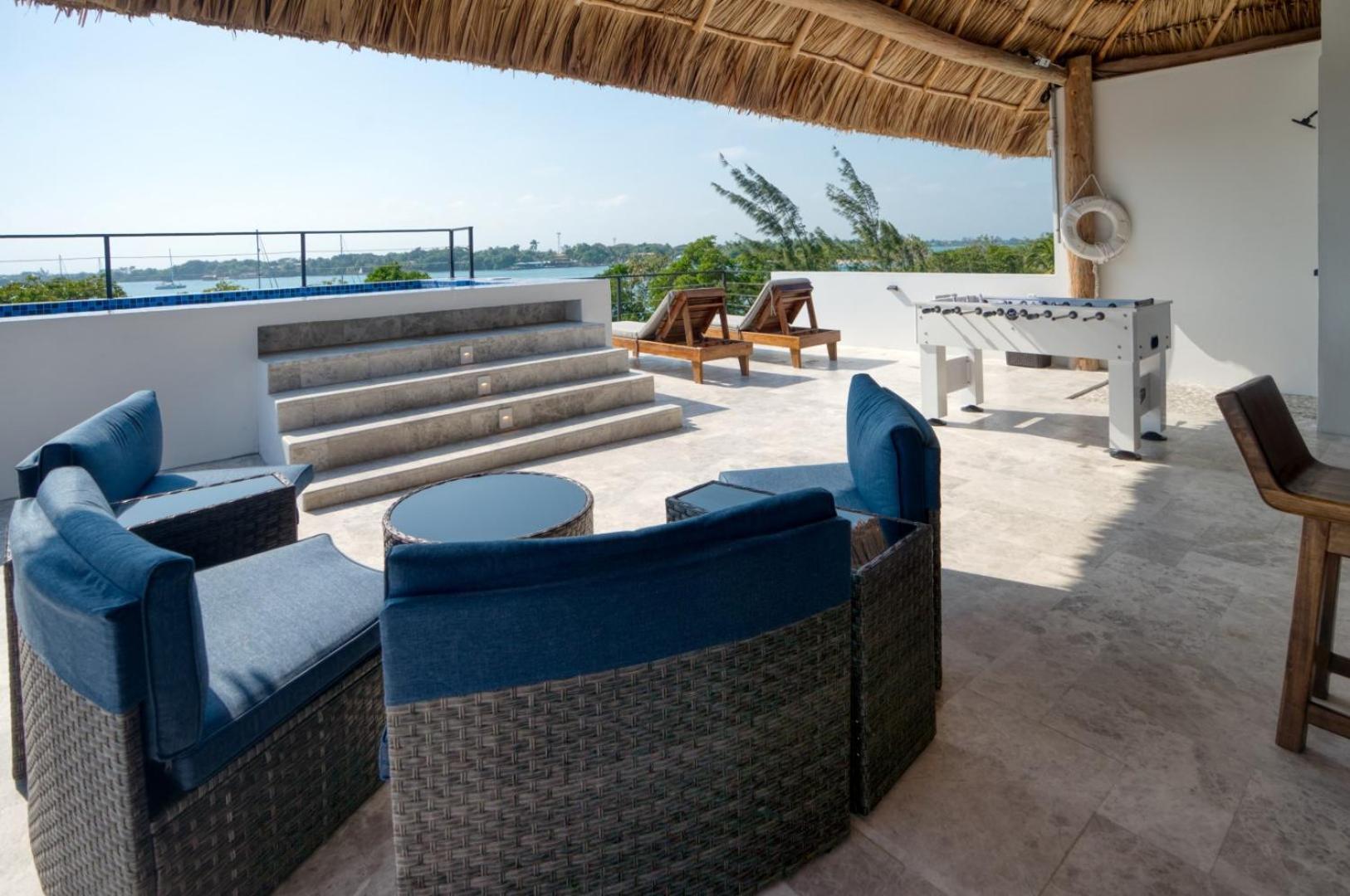 Villa New Oceanfront 5 Bedroom Private Island Placencia