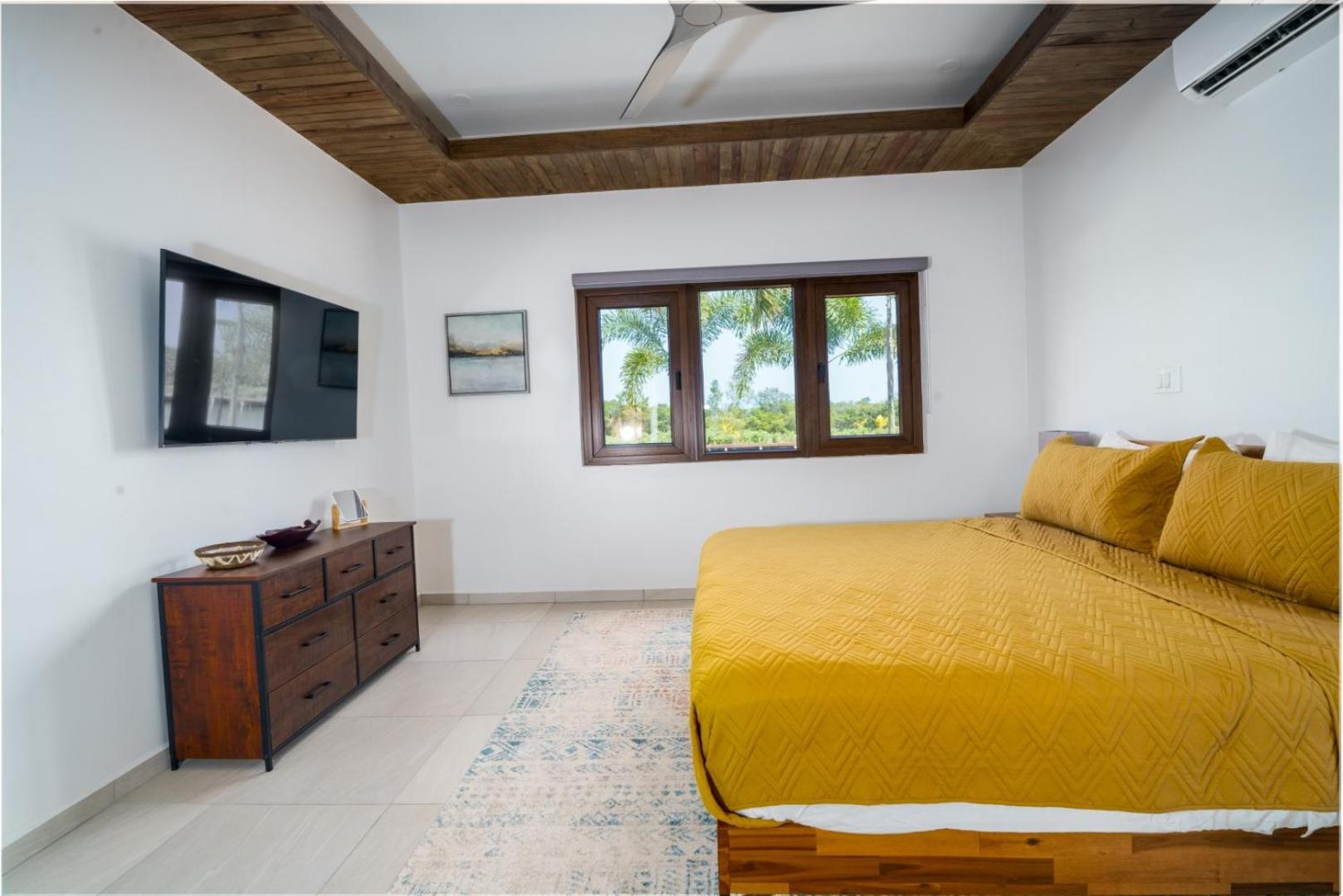 New Oceanfront 5 Bedroom Private Island Villa