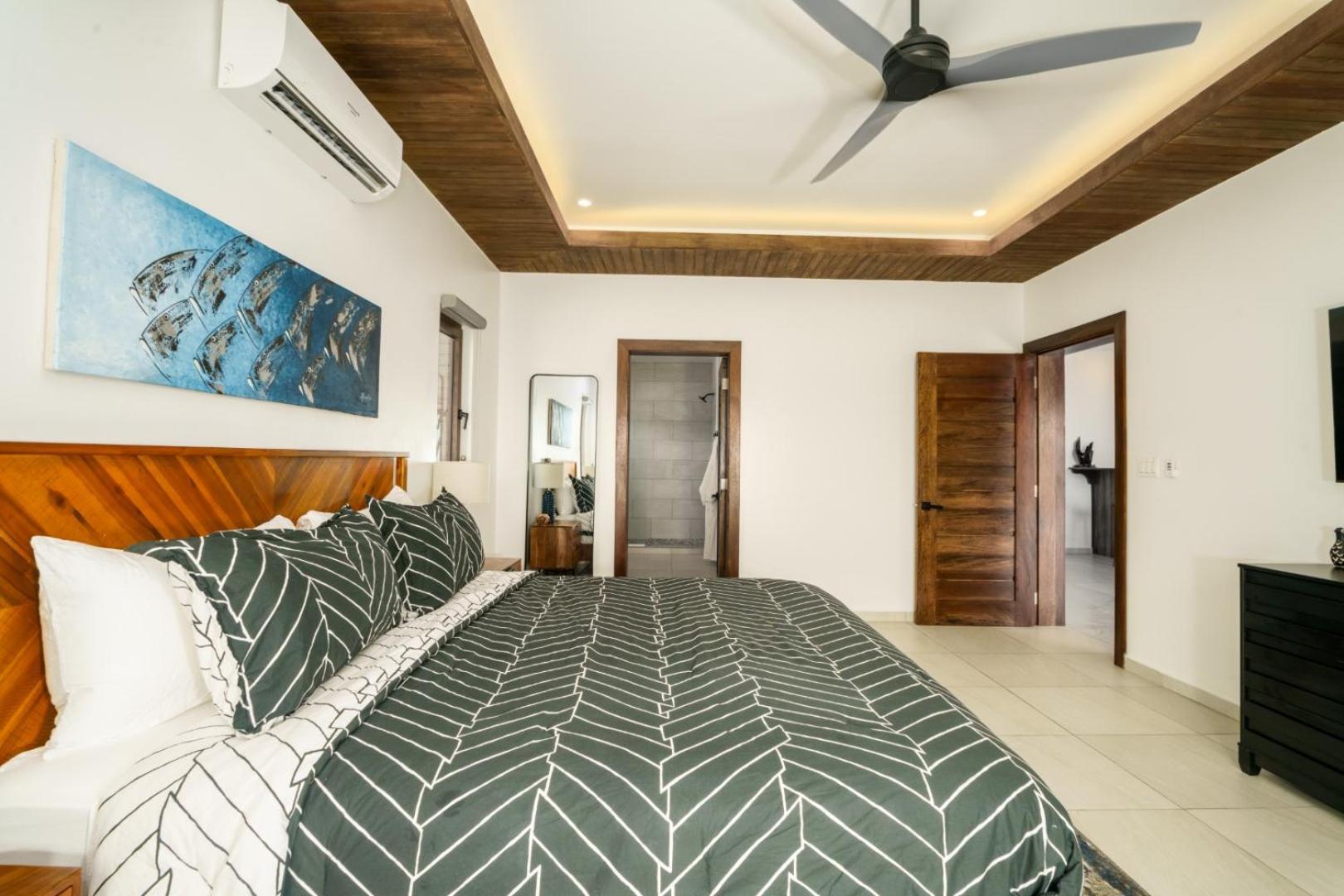 New Oceanfront 5 Bedroom Private Island Villa Placencia