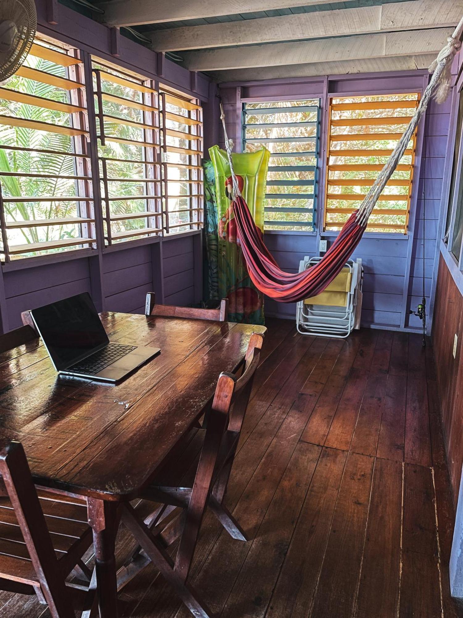 Hostel Anda Di Hows Placencia