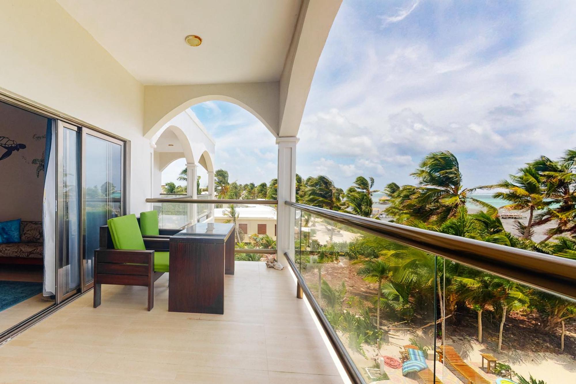 Blue Water Apartment