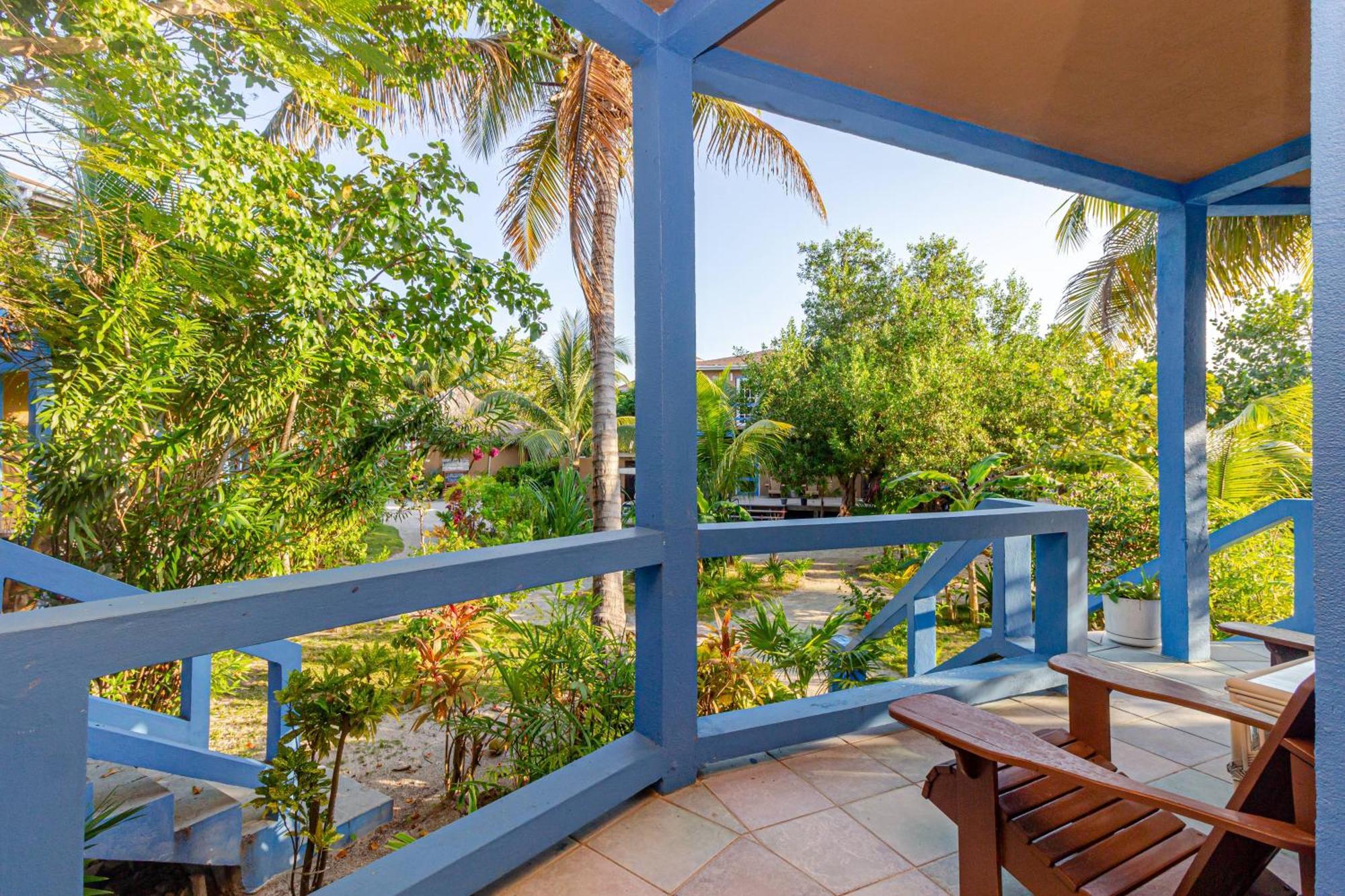 Resort White Sands Cove 3*