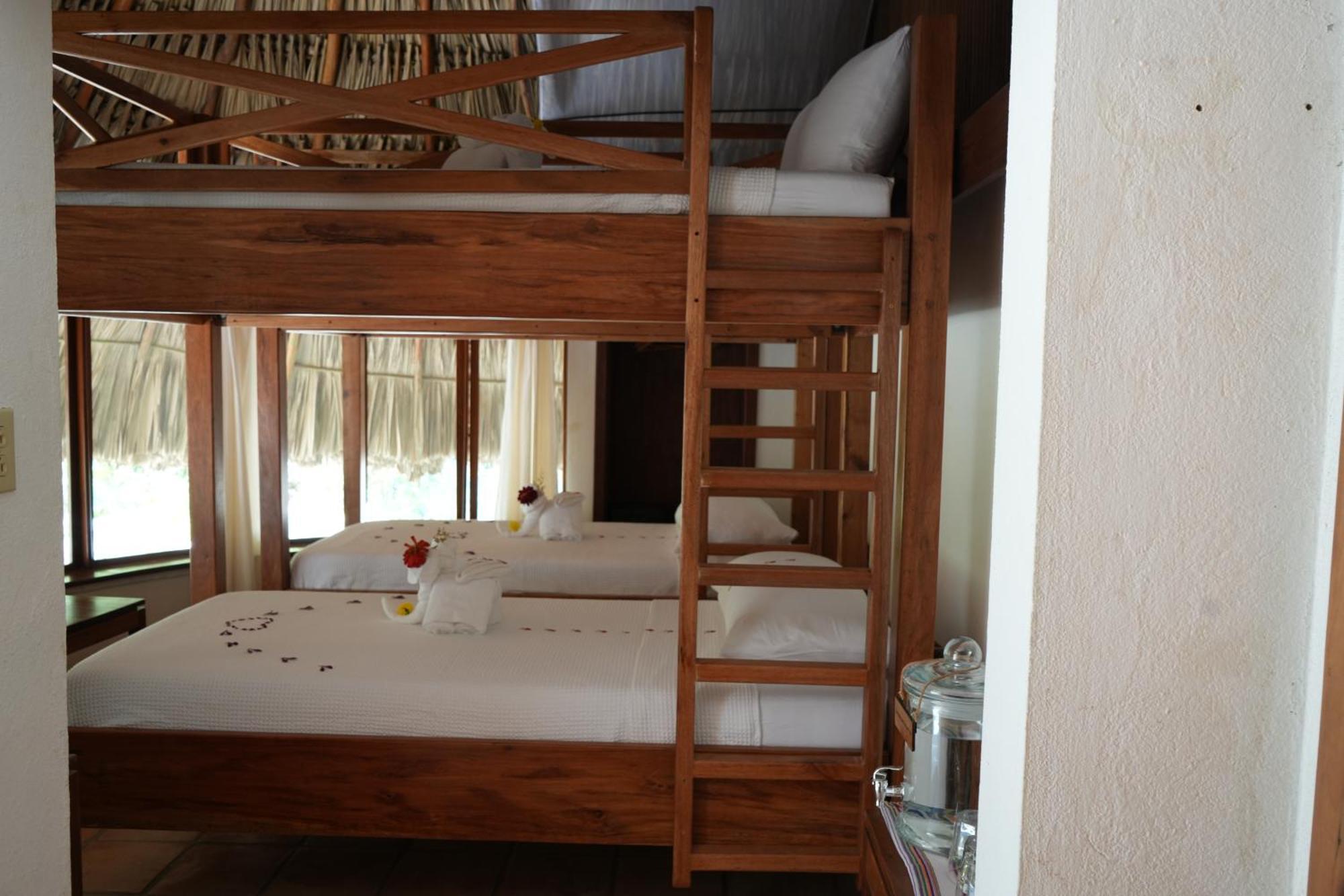 Jade Jungle Resort Teakettle Village