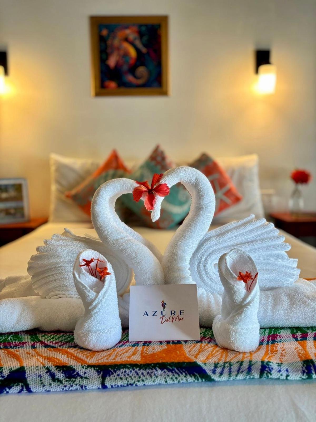 Azure Del Mar Inn 3*