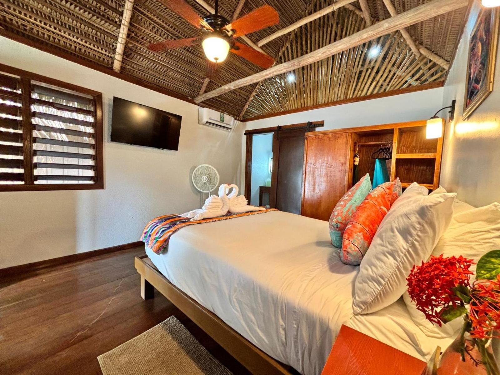 Azure Del Mar Maya Beach