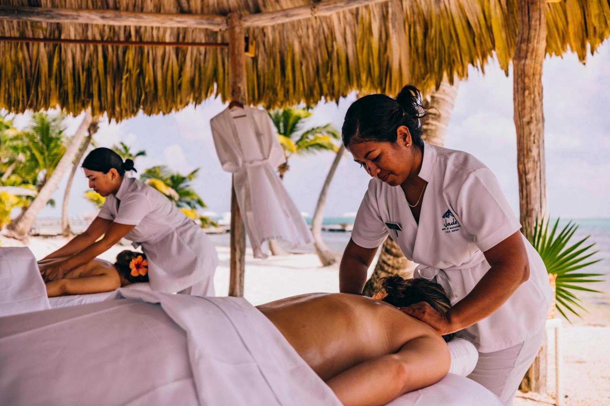 Resort Matachica And 4*