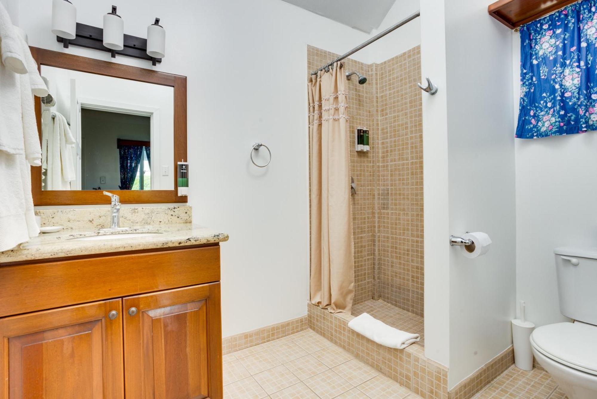 Harbour View Boutique & Yoga Retreat * Belize City