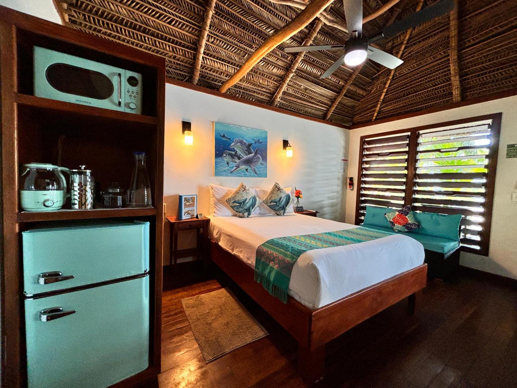 Azure Del Mar Inn 3*