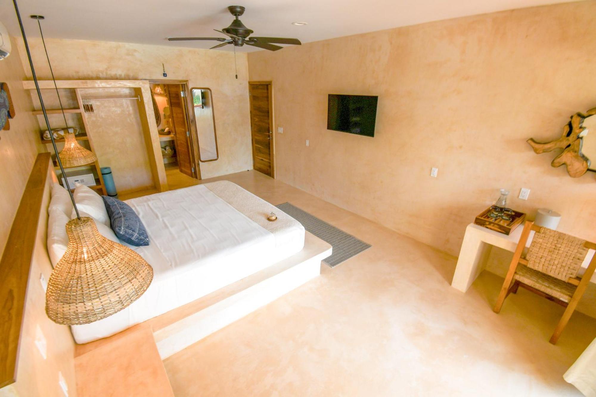 Kalimera Hotel 4*