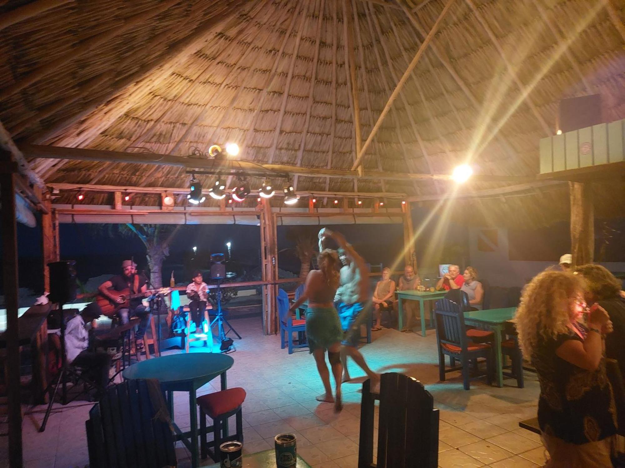 Royal Caribbean San Pedro (Ambergris Caye)