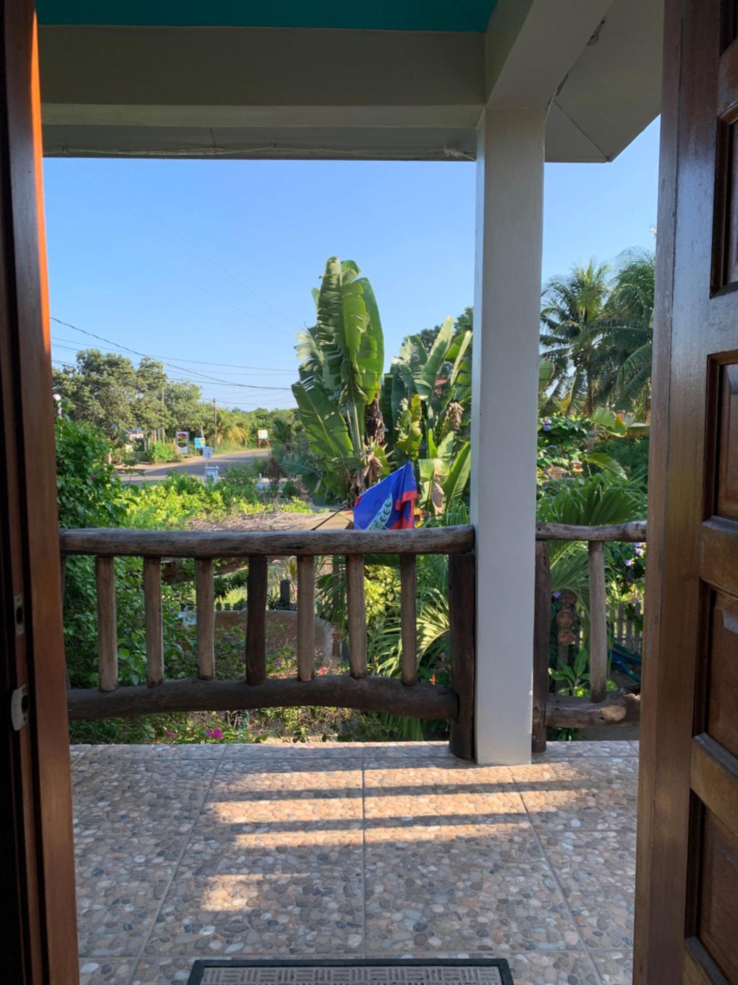 Seasons Belize Guest house *
