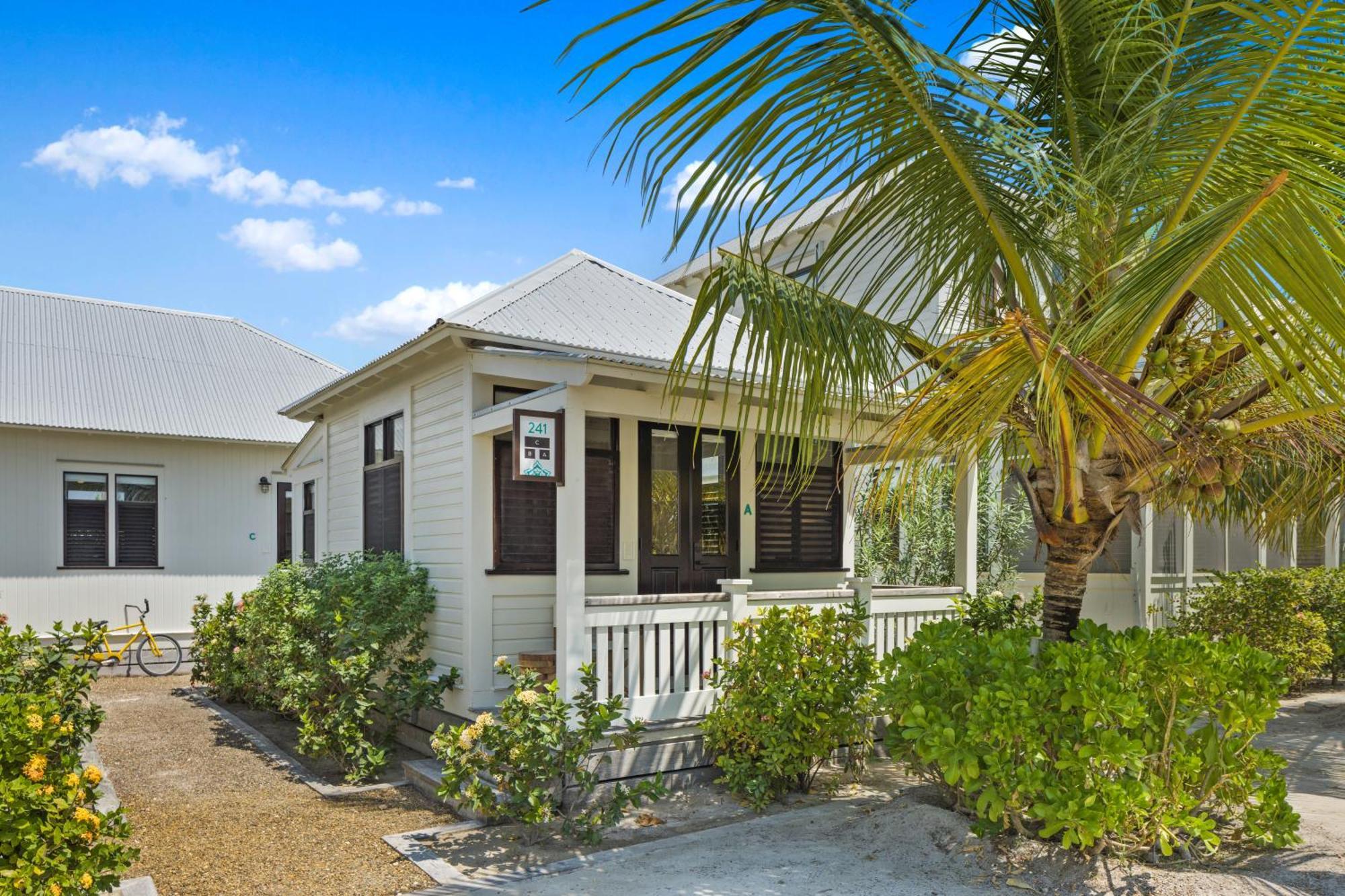 Mahogany Bay And Club, Curio Collection Resort San Pedro (Ambergris Caye)
