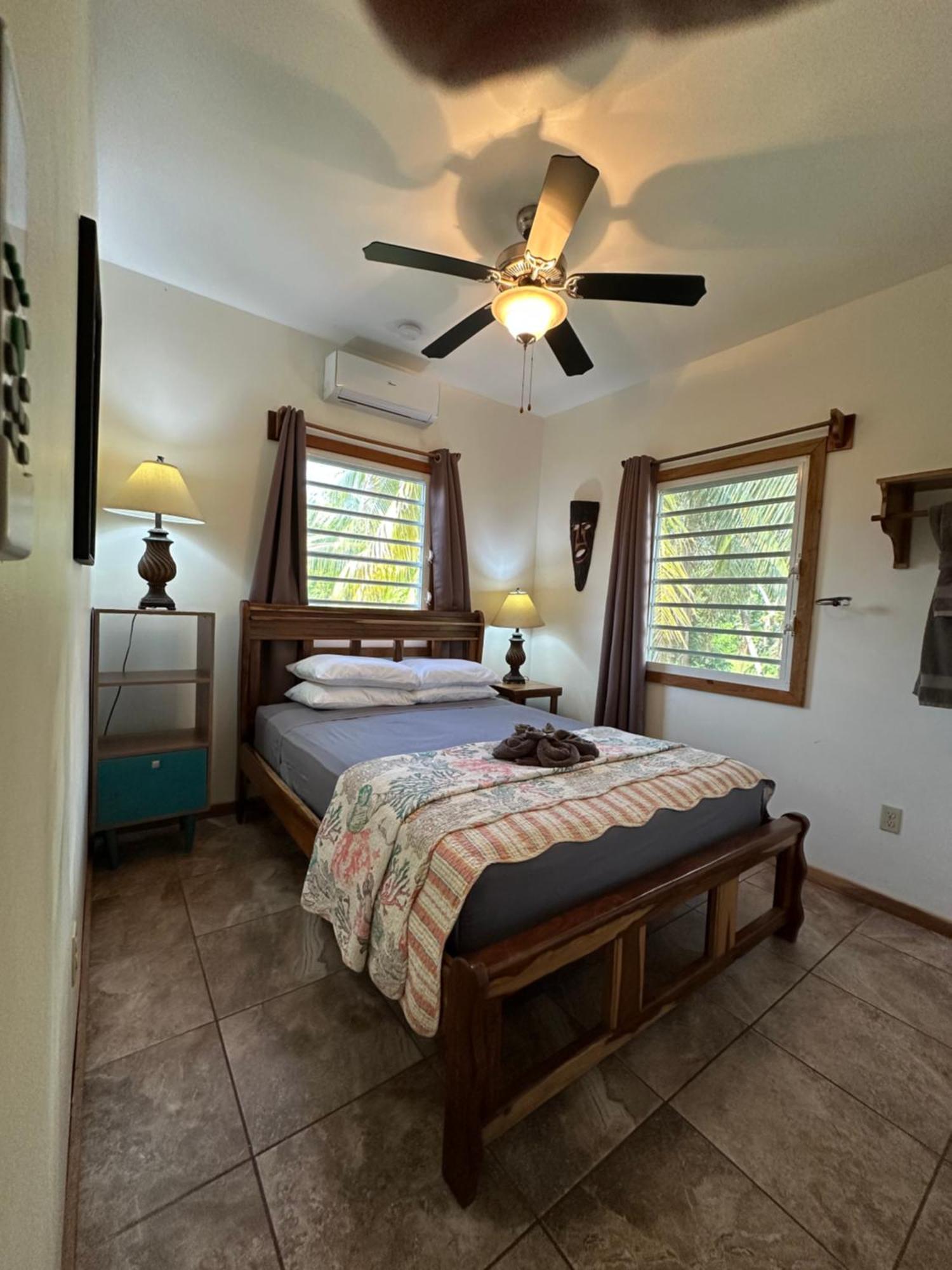 Guest house Seasons Belize Hopkins
