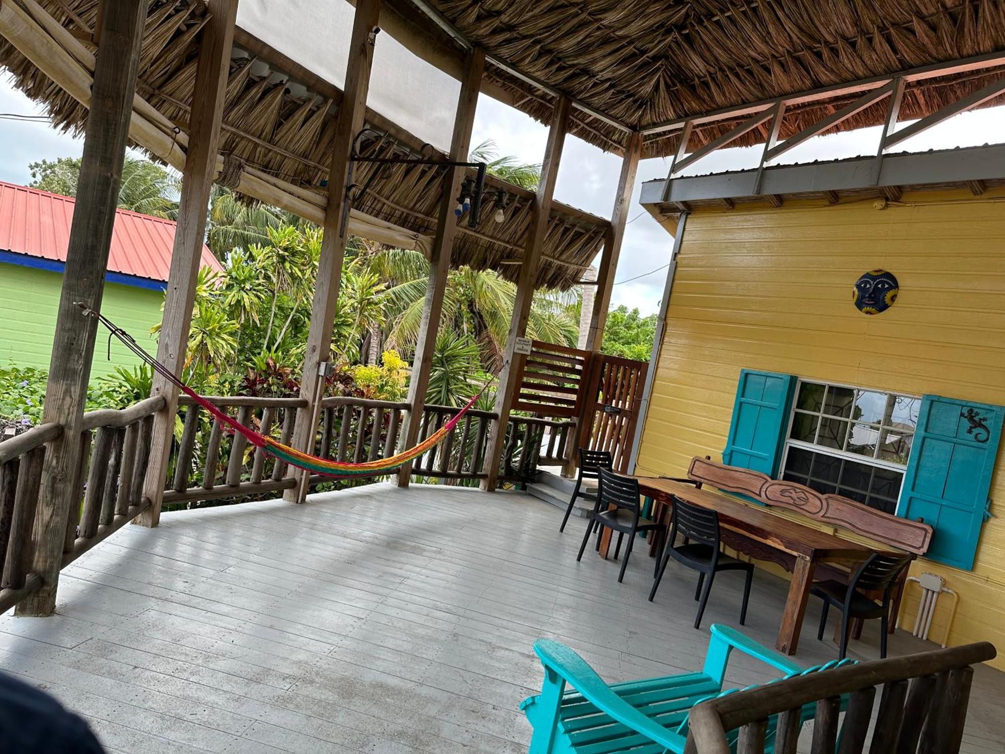 Seasons Belize Guest house *