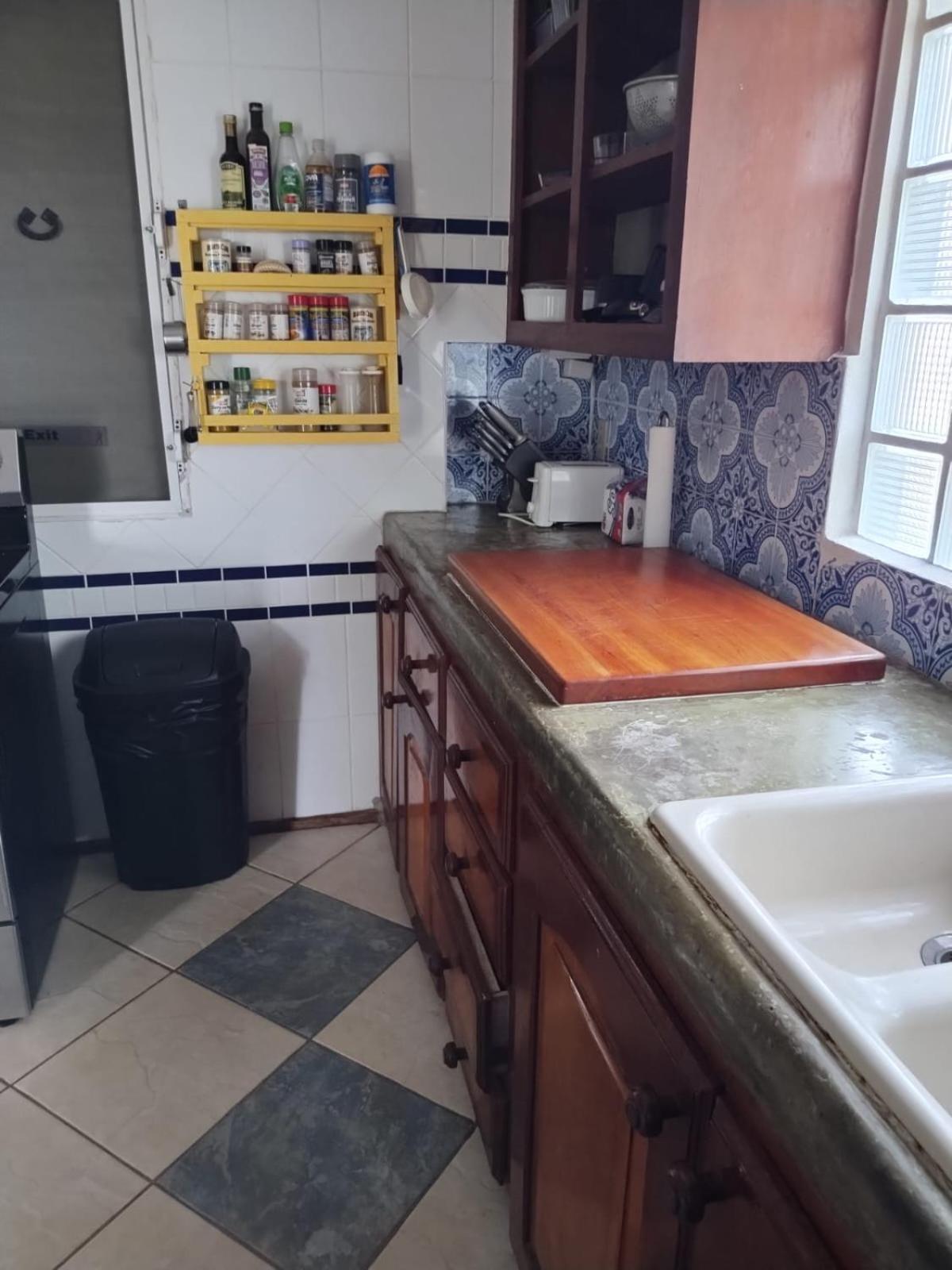 Guest house Seasons Belize *