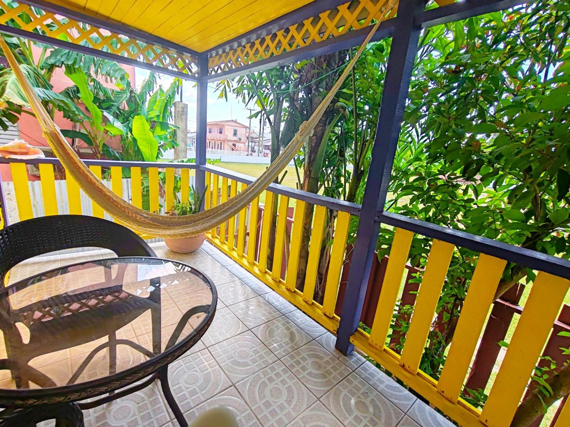 Yocamatsu Bed & Breakfast Caye Caulker