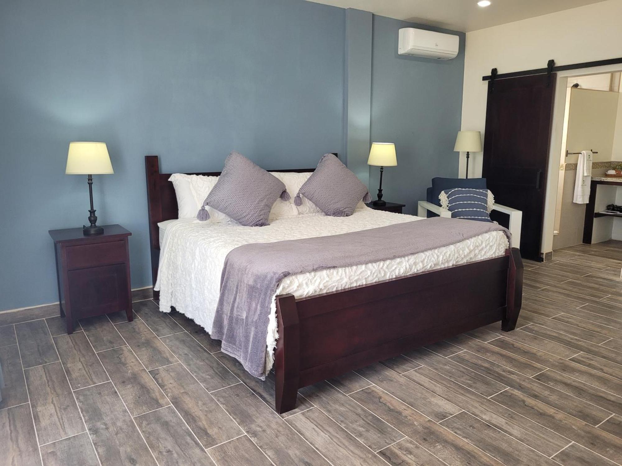 Ashton Court Belize Resort
